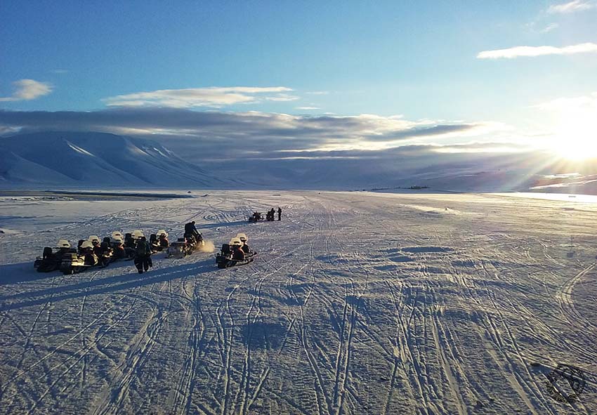 excursión moto de nieve Svalbard