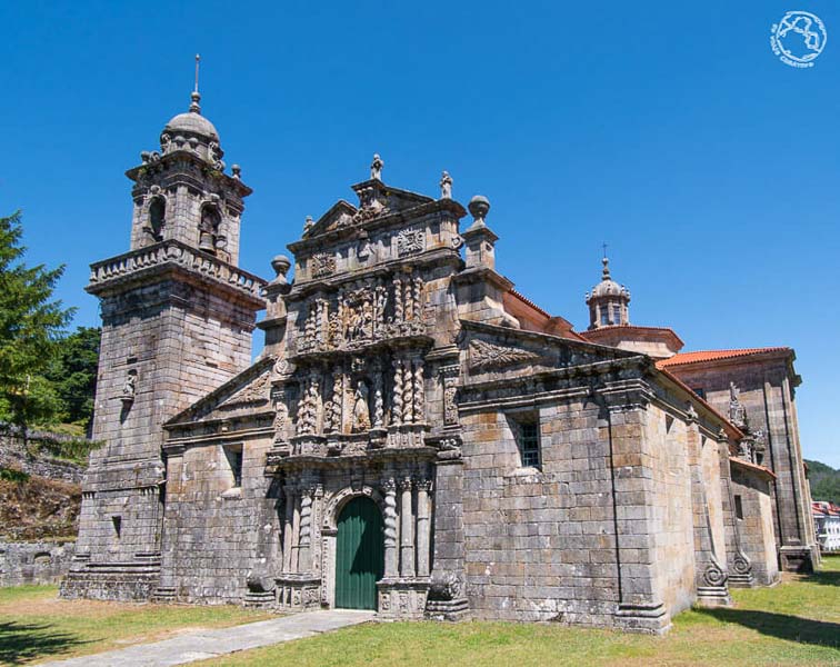 Monumentos de Ourense que visitar 
 la Iglesia barroca de Santa María la Real de Entrimo
